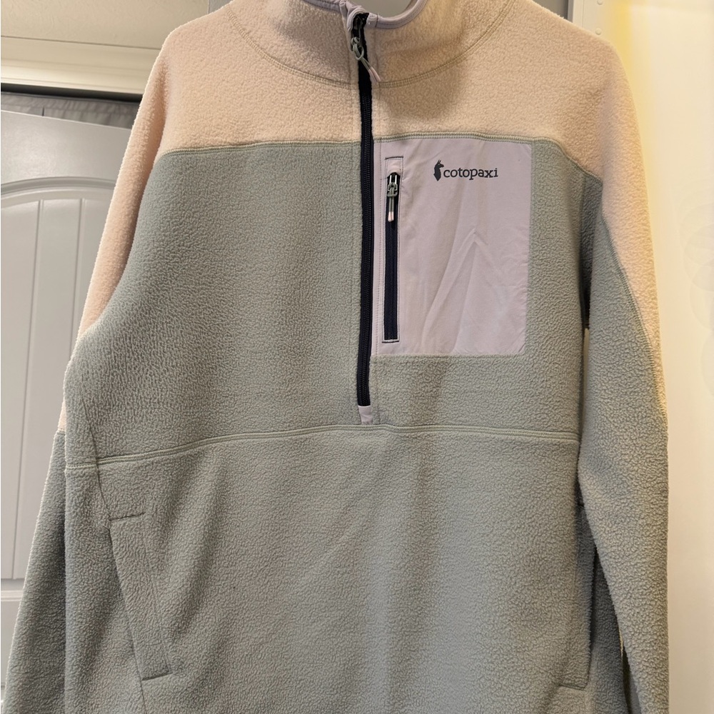Cotopaxi Women's Zip-Up Sweater in Gray and Cream